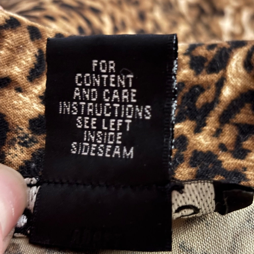 Chic and Soft Leopard Print Button Up Blazer - image 4